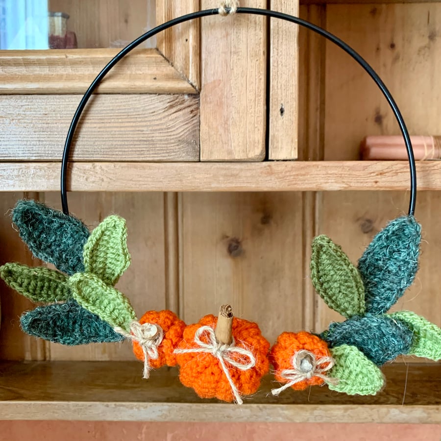 Autumn wreath, pumpkin wreath, small crochet wreath