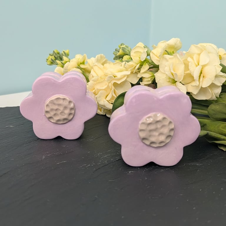 Pair of ceramic pastel lilac flower photo stands