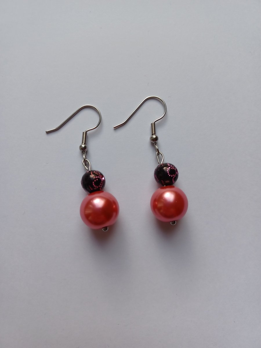 Dusky Red Pearl & Black bead drop dangle earrings