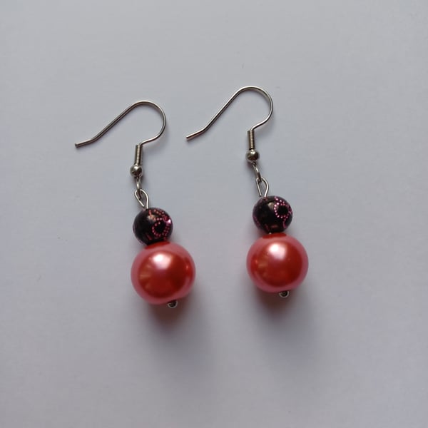 Dusky Red Pearl & Black bead drop dangle earrings