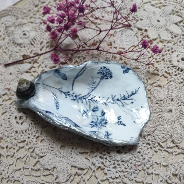 Oyster Shell Trinket Dish - Gift Boxed