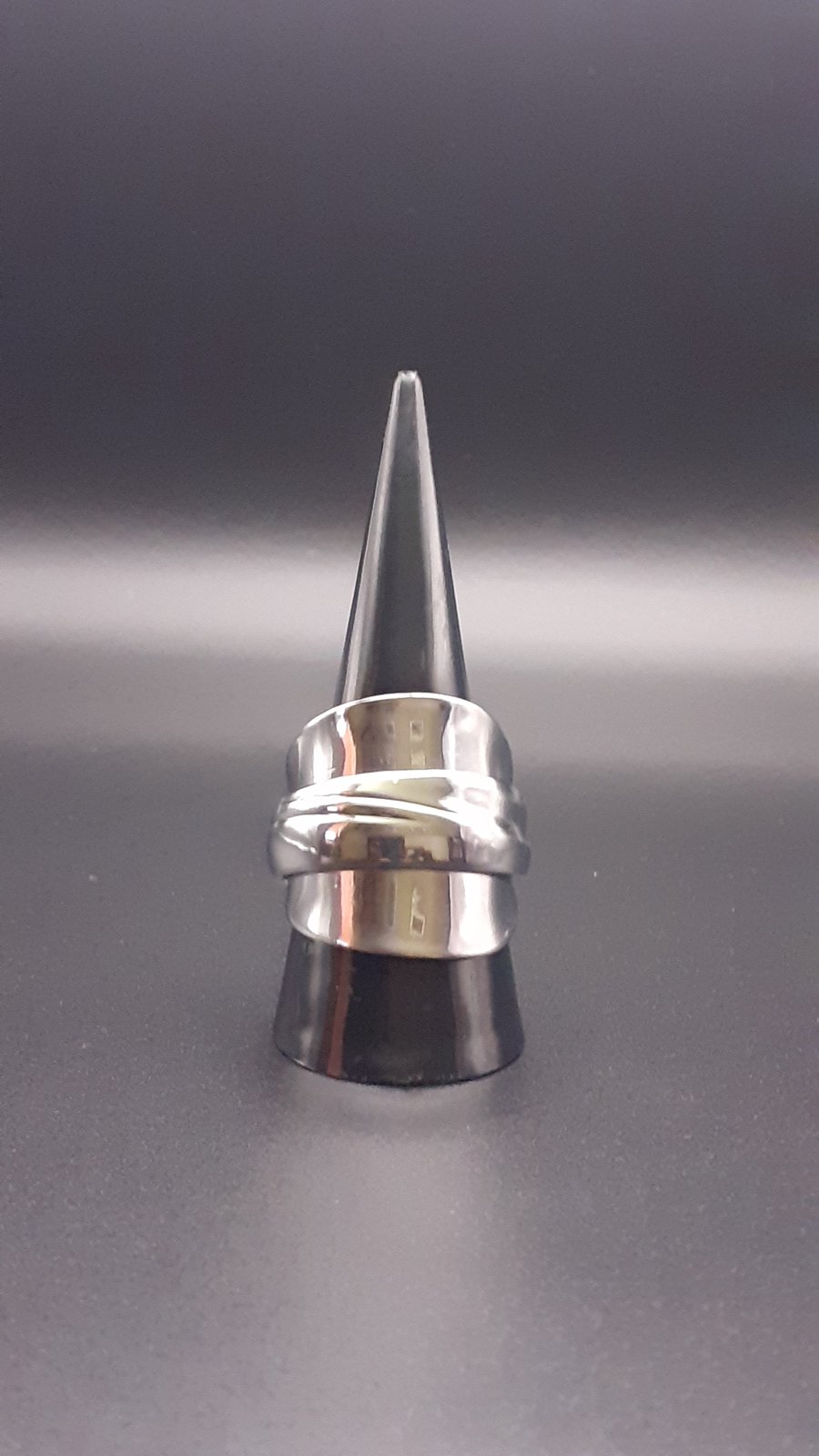 Stainless steel spoon ring