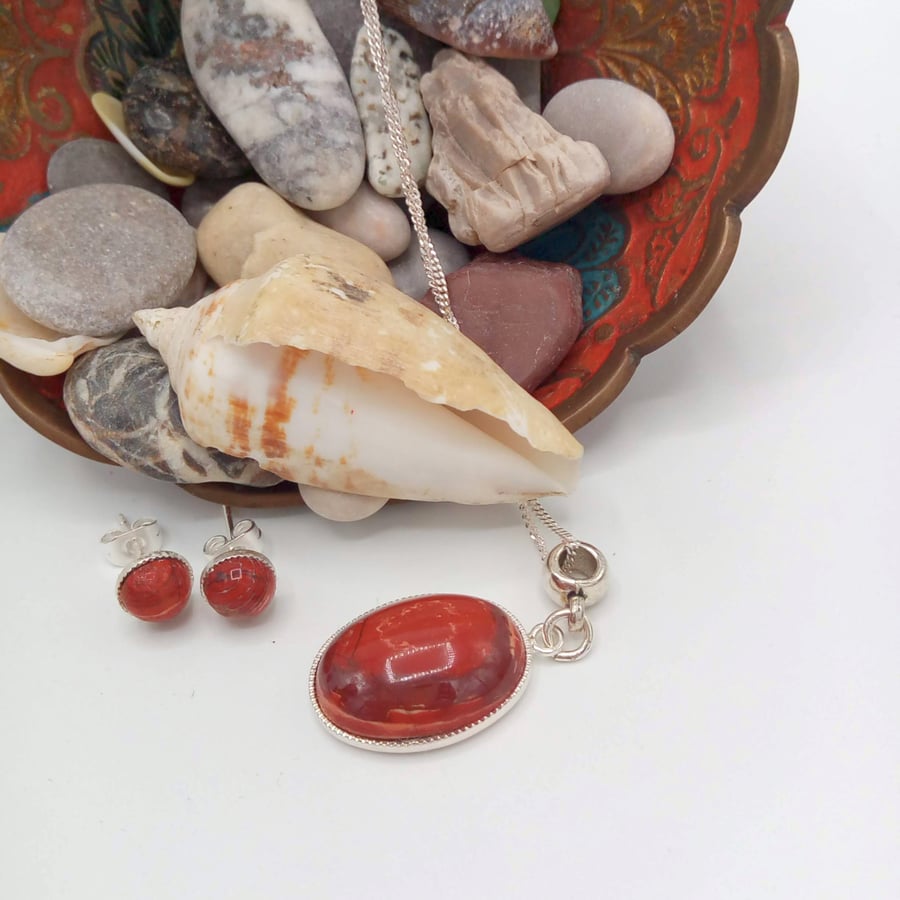 Red Brown Oval Jasper Pendant on a 925 Silver Chain with Matching Stud Earrings