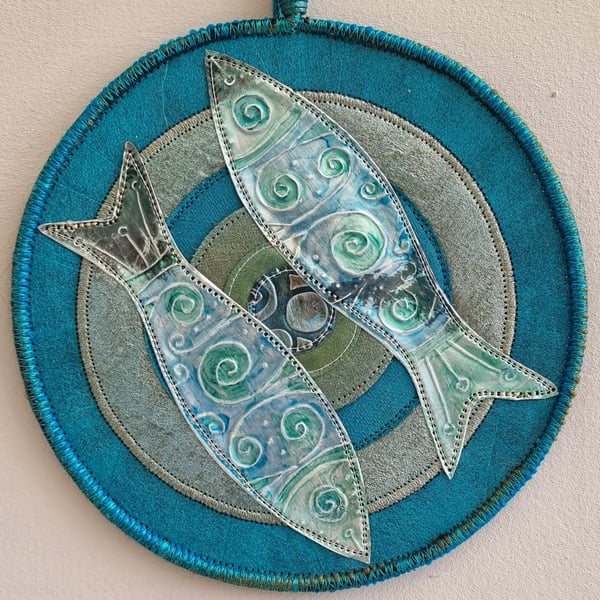 FSMM071 - Metal Fish Mandala Wall Hanging-16.5cm diameter-Turquoise-Green-Silver