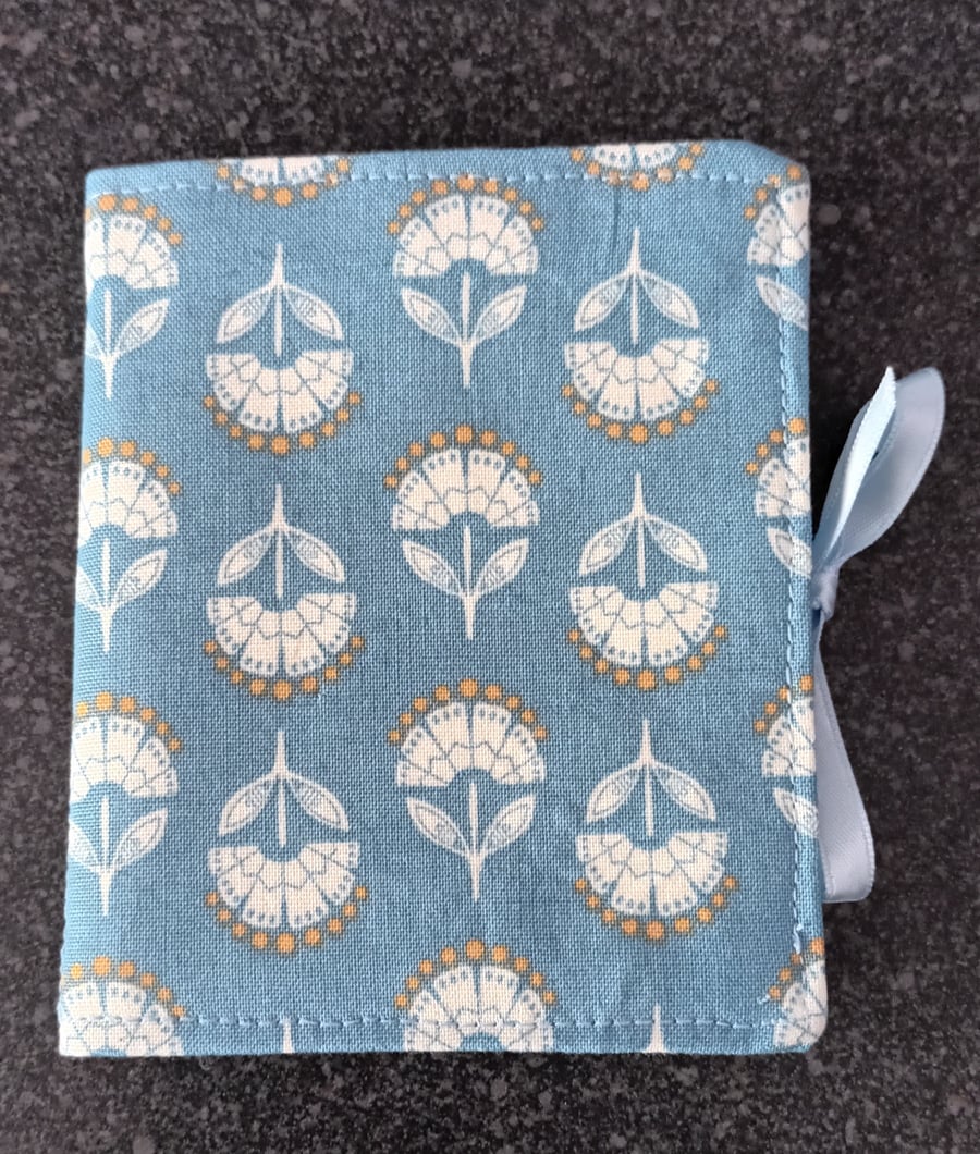 Sewing Needle Case, Book. With 4 Felt Leaves And 2 Pockets. Blue And White.