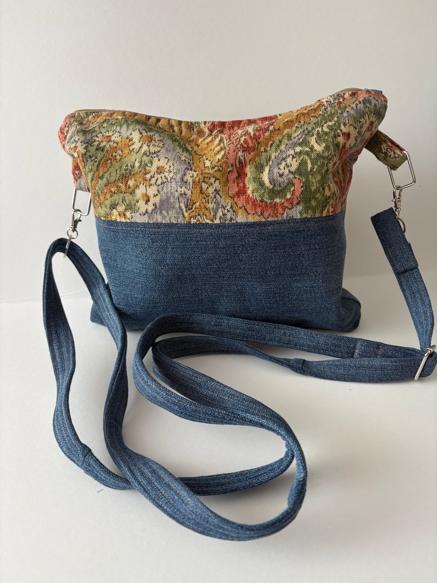 Denim and tapestry shoulder bag. 