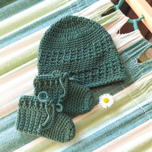 Organic Baby Hat and Booties, certified cotton, spring set