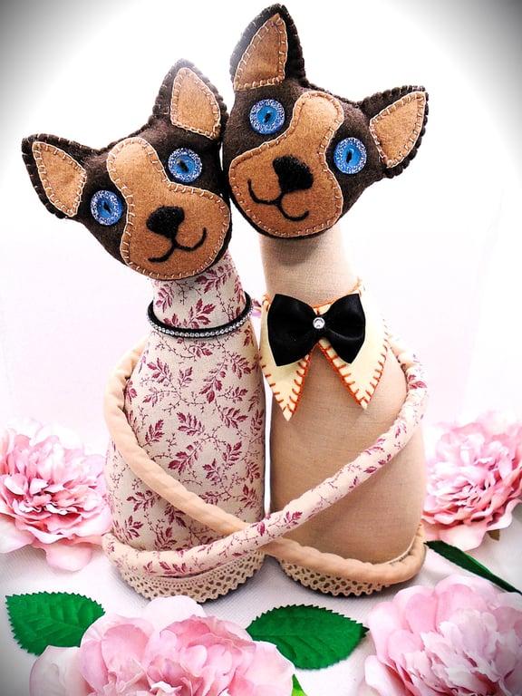 "Hugging Siamese Cats" Shelf Sitters