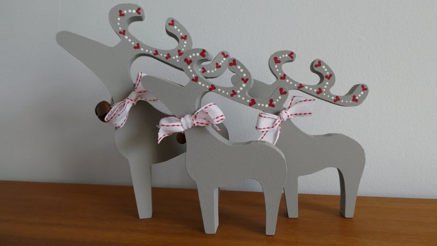 Sale - Set of 3 Handpainted Stargazing Reindeer