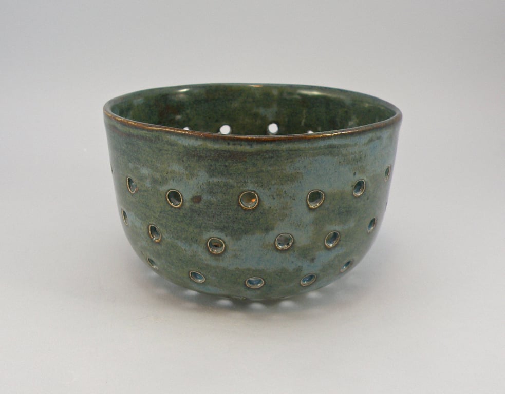 berry bowl stoneware colander bowl food safe glaze domspottery