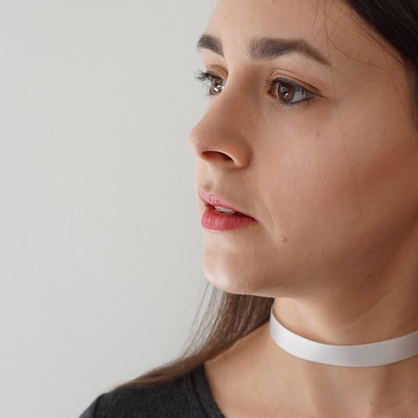 Satin Ribbon Choker Necklace: Elegant Minimalist Style