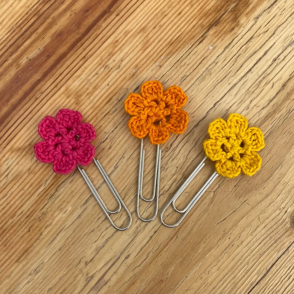 Set of 3 planner clips in bright pink, yellow and orange 