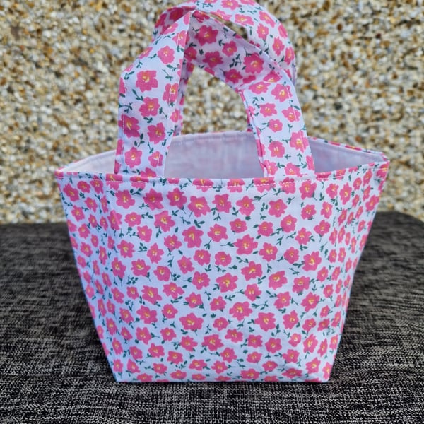 Toddlers shopping bag