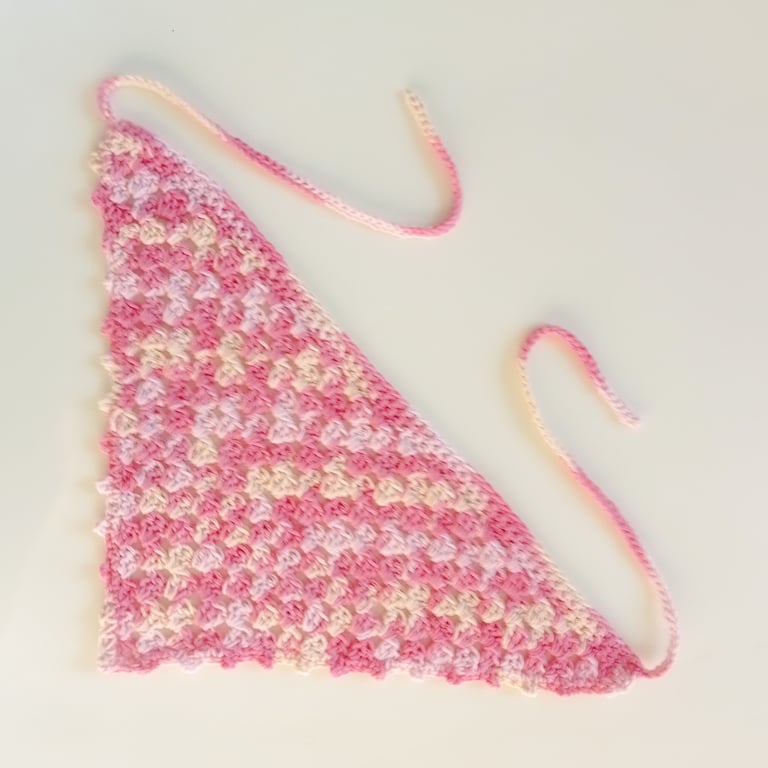 CROCHET Ladies Strawberry Ombre Bandana