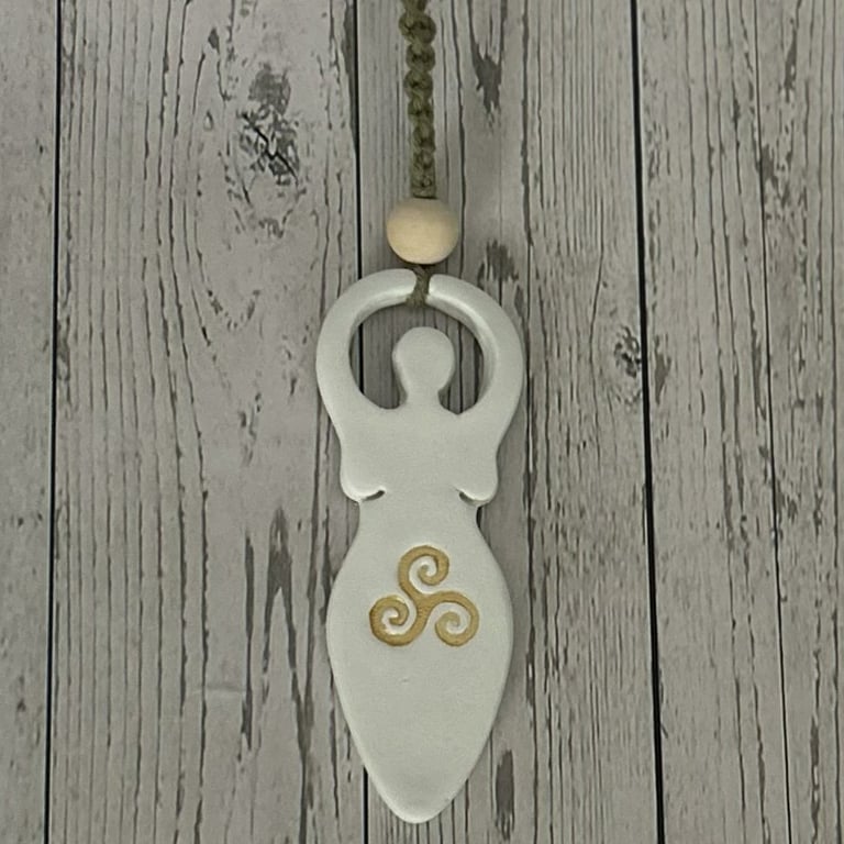 Celtic Triskelion Clay Diffuser - Gaia Mother Earth Talisman for Car or Home