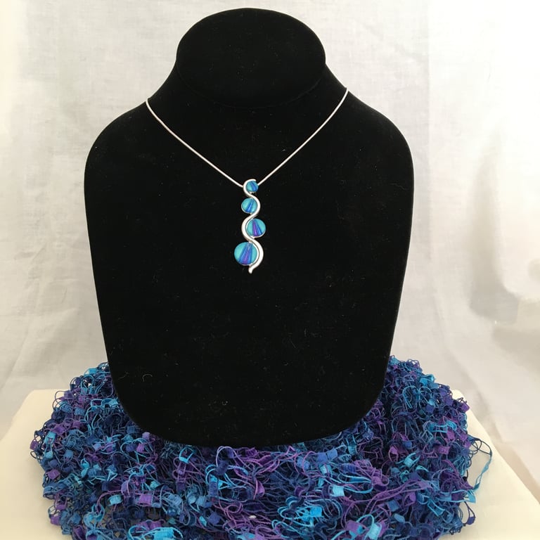 Stunning 4 Drop Pendant in Peacock Colours