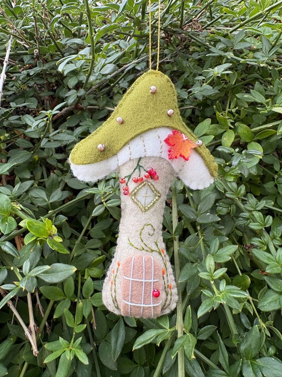 Felt Toadstool House 