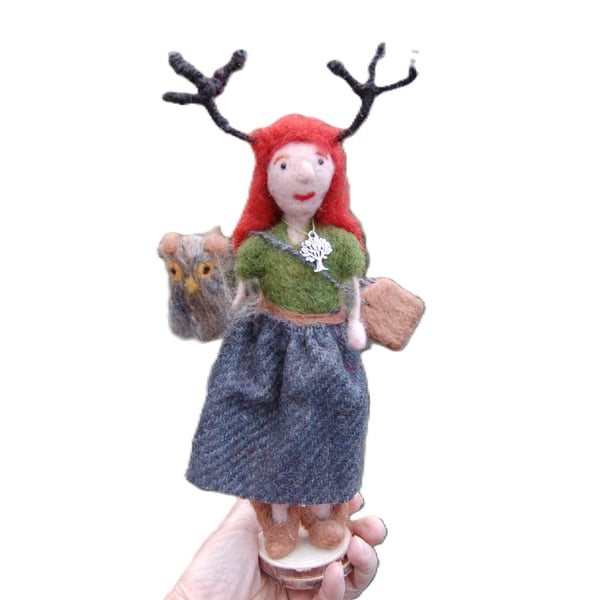  needle felt sculpture - Elen of the Ways, antler headed goddess -