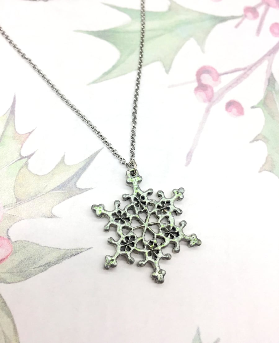 Silver Wooden snowflake pendant winter festive jewellery