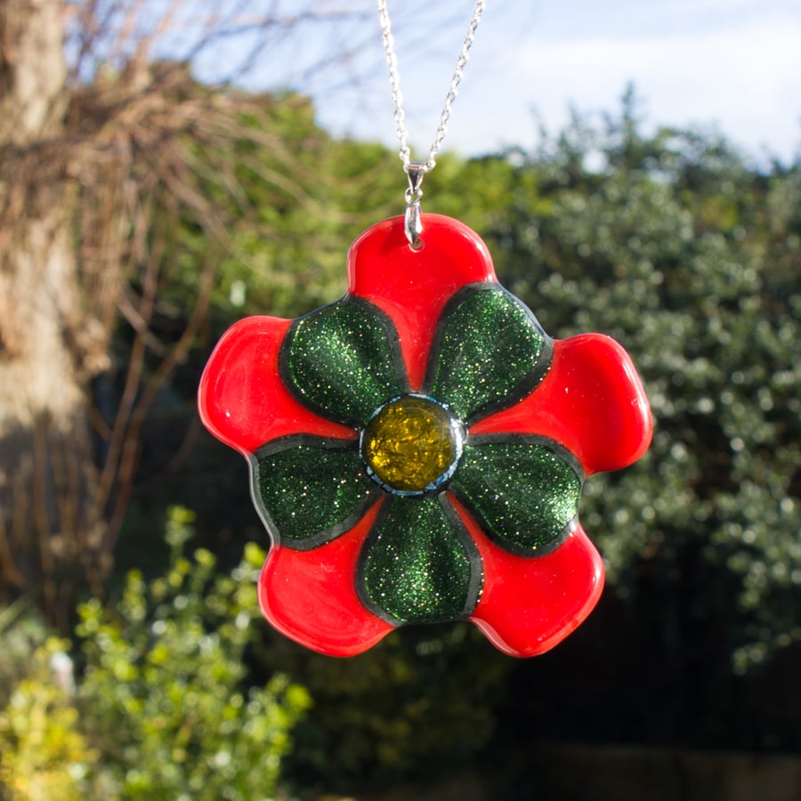 Fused Glass Flower in Red and Green - 6192