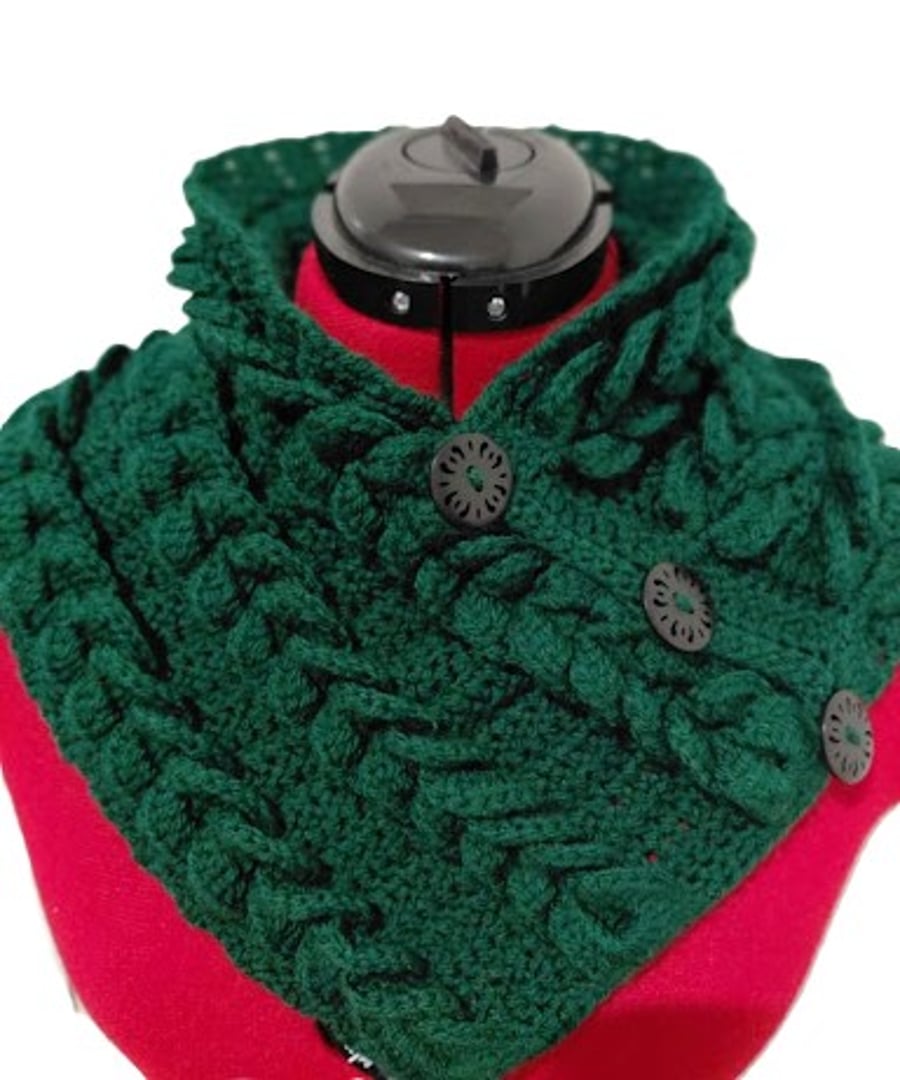 Crochet Neck Warmer. Green Scarf with Buttons. Luxurious Braided Winter Snood