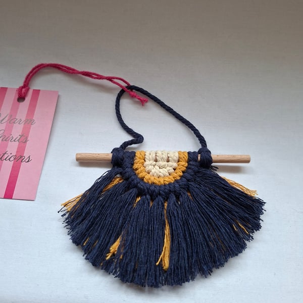 Macrame mini wall hanging