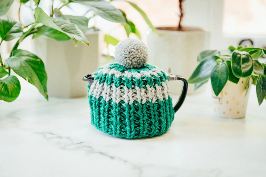 Tea Cosy, Cozy, Tea Pot Cover, Suki, For Life Compatible, Hand Knitted, Stump