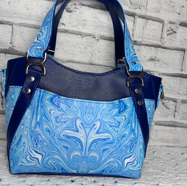Handbag in blue faux leather with crossbody strap - Folksy