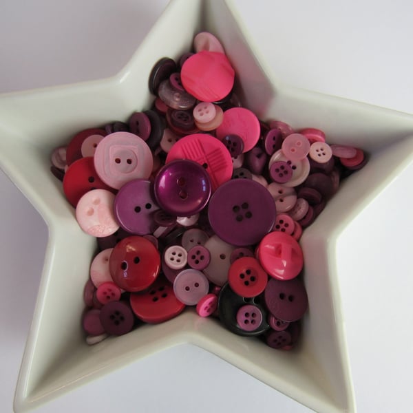 50g Mixed Pink Craft Buttons