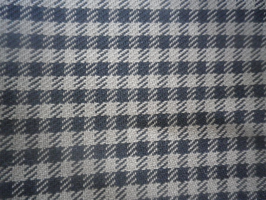 2m black and beige small check, classic design, cotton rich blend