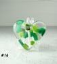 Fused glass green heart pocket hug with stand 5x4.5cm, handcrafted (14)