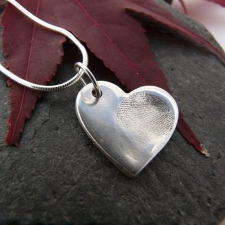 Personalised fingerprint jewellery - single heart pendant