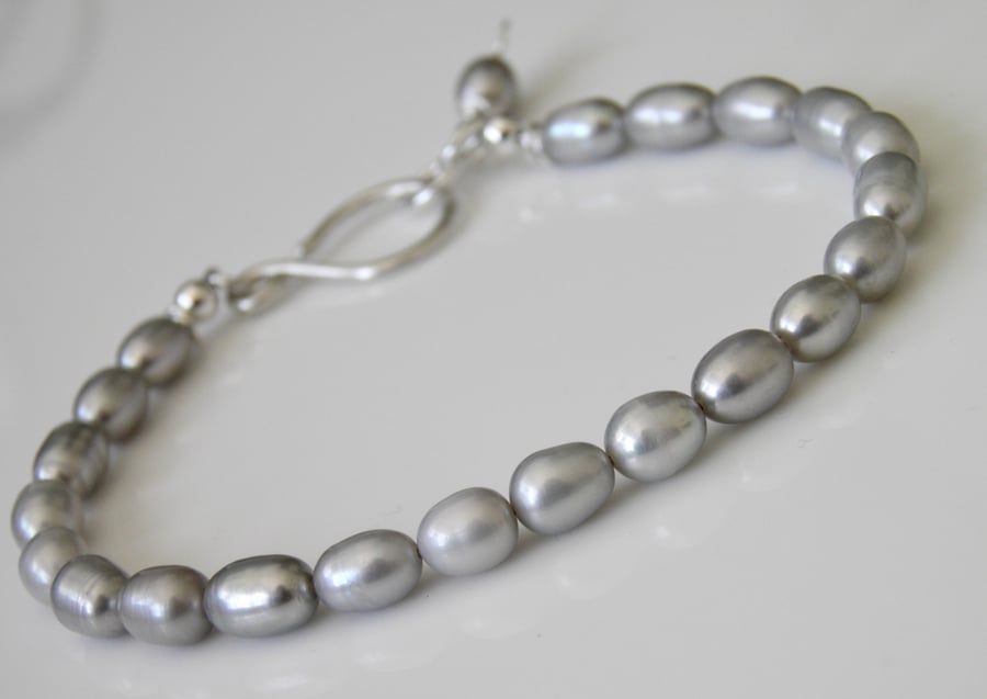 Pearl Bracelet with Sterling Silver Handcrafted Fastener Large