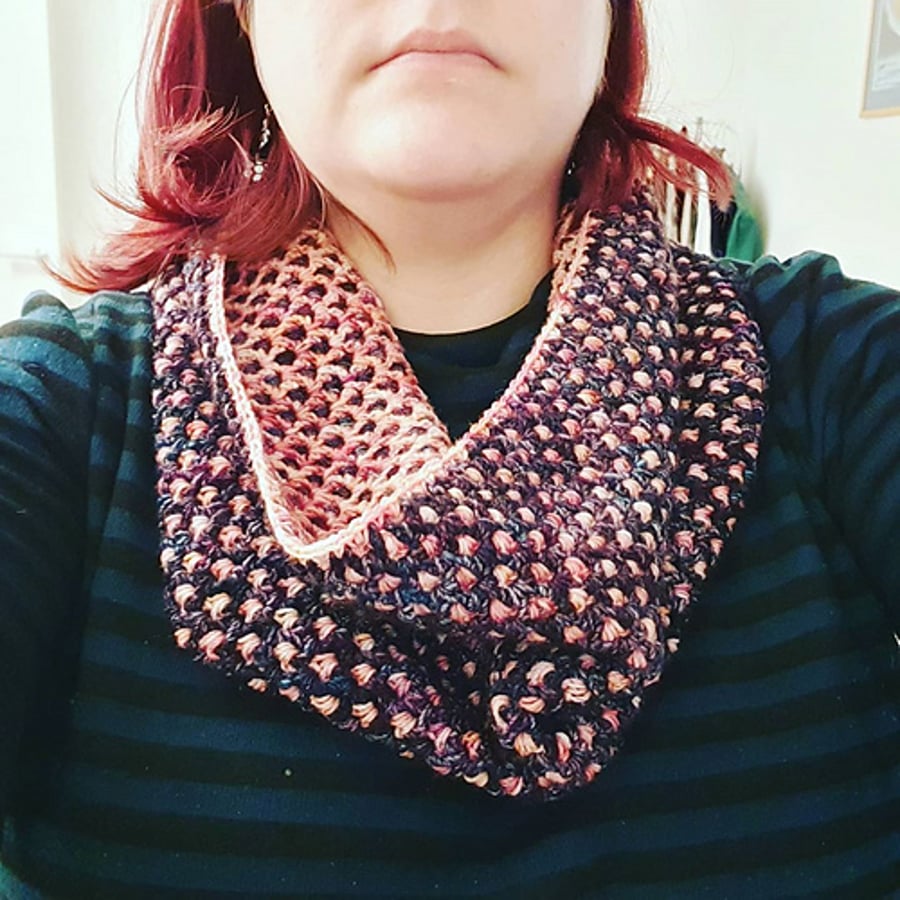 Pink & Black Dotty Crochet Cowl