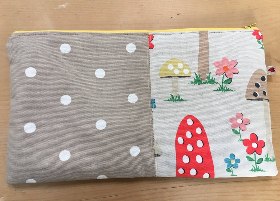 Large Zip Pouch in Cath Kidston fabric