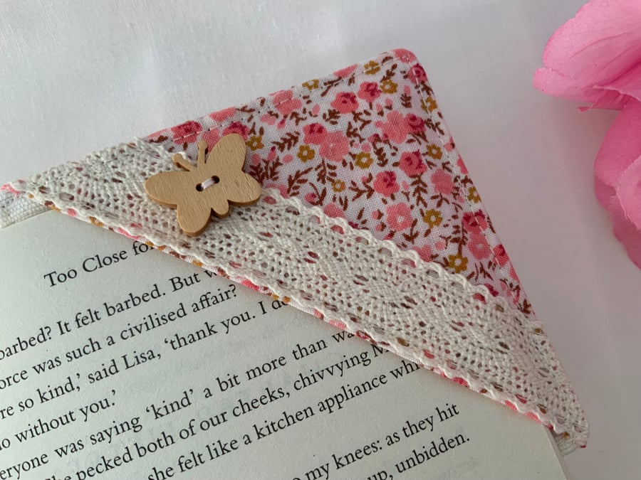 Fabric Corner Bookmark, Page Marker, Readers Gift, Teachers Gift, Bookworm