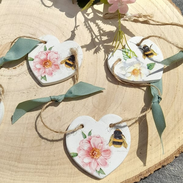 Blossom & Bee Clay Bunting