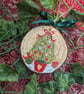 Christmas tree hand-painted log slice decoration  - Image 4