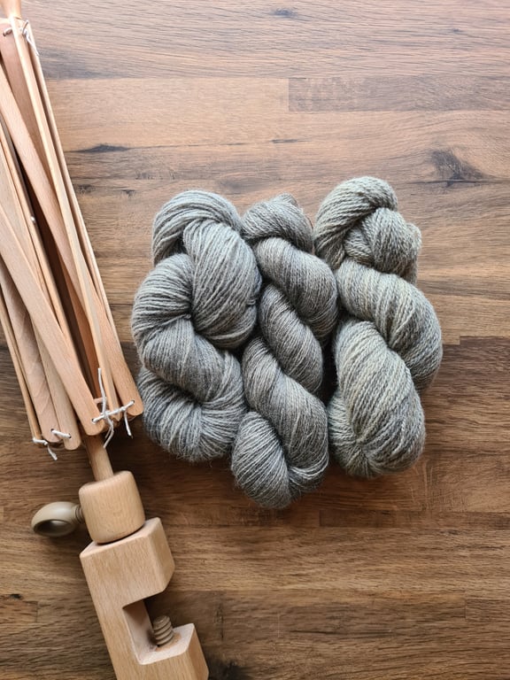 Naturally plant dyed non-superwash British Wensleydale 4ply wool yarn 100g skein