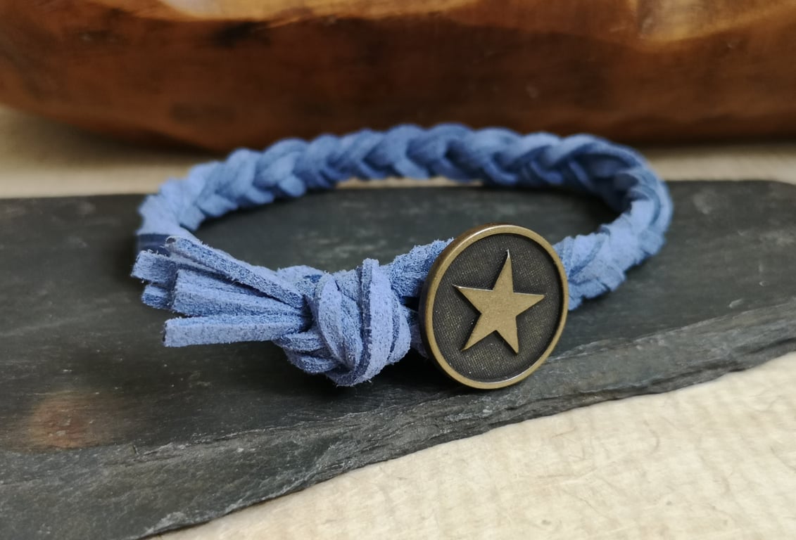 Men's blue suede plaited bracelet with button fastener 