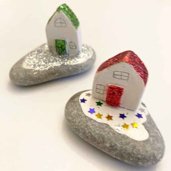 Set of 2 Mini Festive Glitter Clay Houses Cottages Natural Stones Christmas Decs