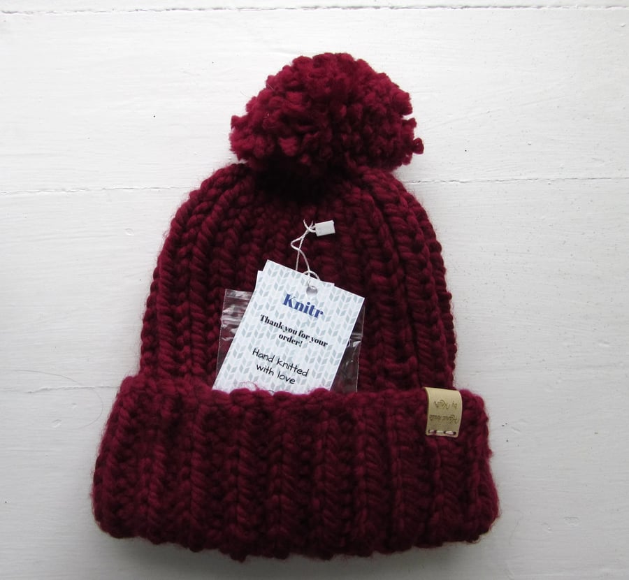Classic Super chunky ribbed hat in wine M size