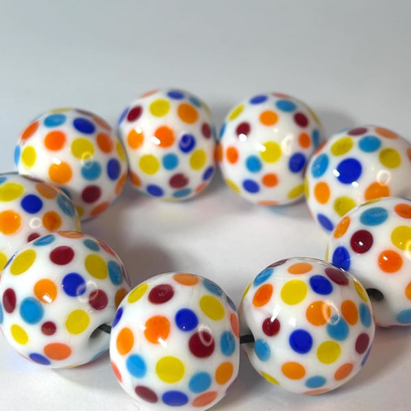 Handmade spotty patterned lamp work glass beads