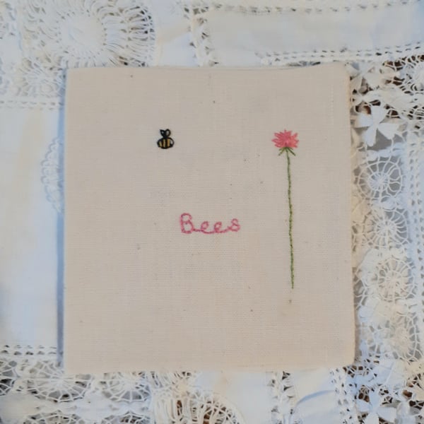 Linen folder. BEES.