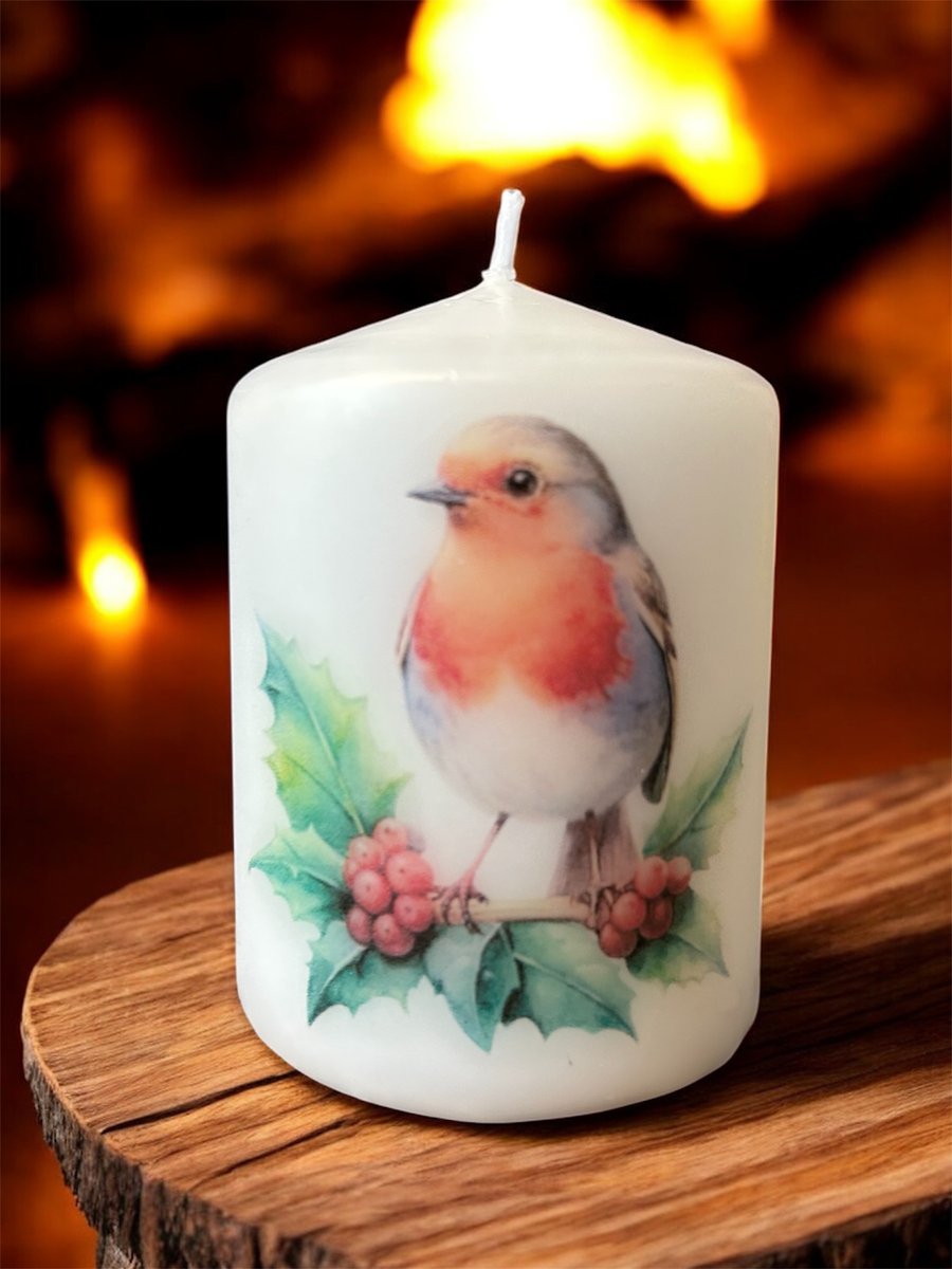 Christmas Robin candle 8cm x 5.7cm home decor