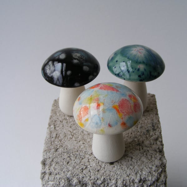 Set of 3 miniature mushrooms (2)