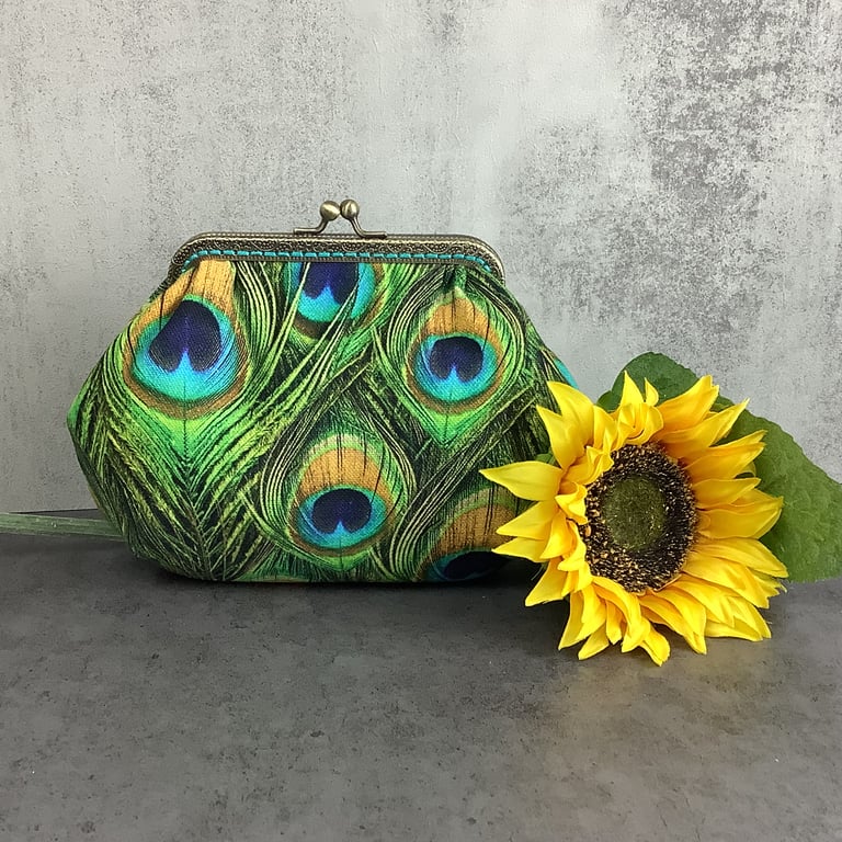 Peacock Feathers small clutch bag, Peacock makeup bag, Optional chain, Handmade