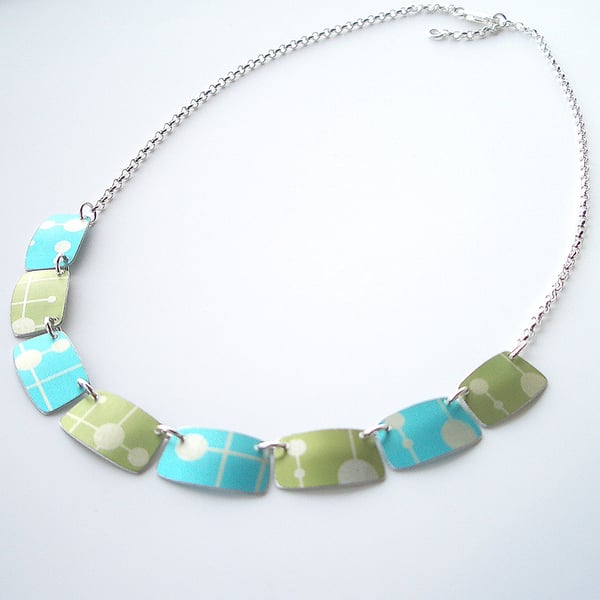 Mid century style necklace in turquoise and lime 