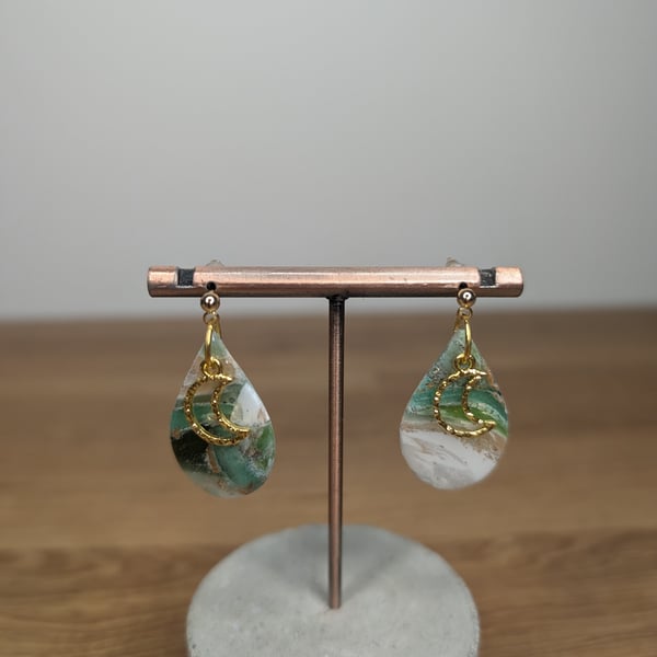 Green  stone Teardrop dangle earrings