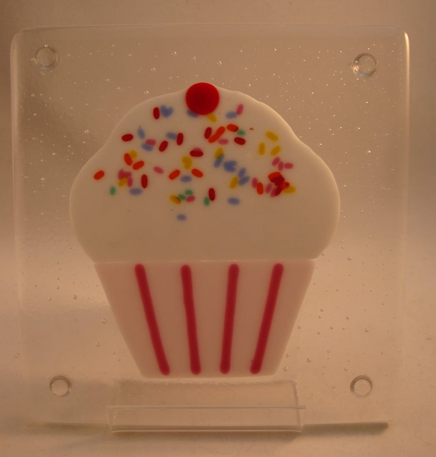 Fused Glass Pot Stand with a Pink Cupcake